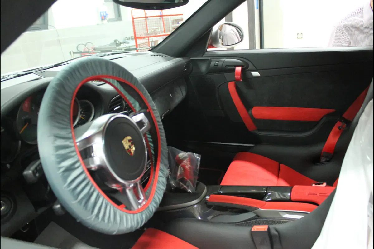 Porsche: inaugurato un nuovo dealer a Milano (47)