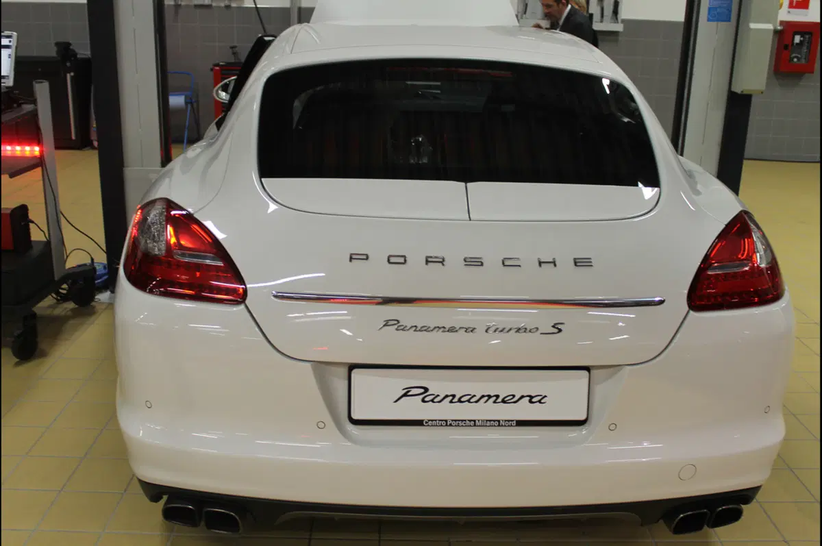 Porsche: inaugurato un nuovo dealer a Milano (55)