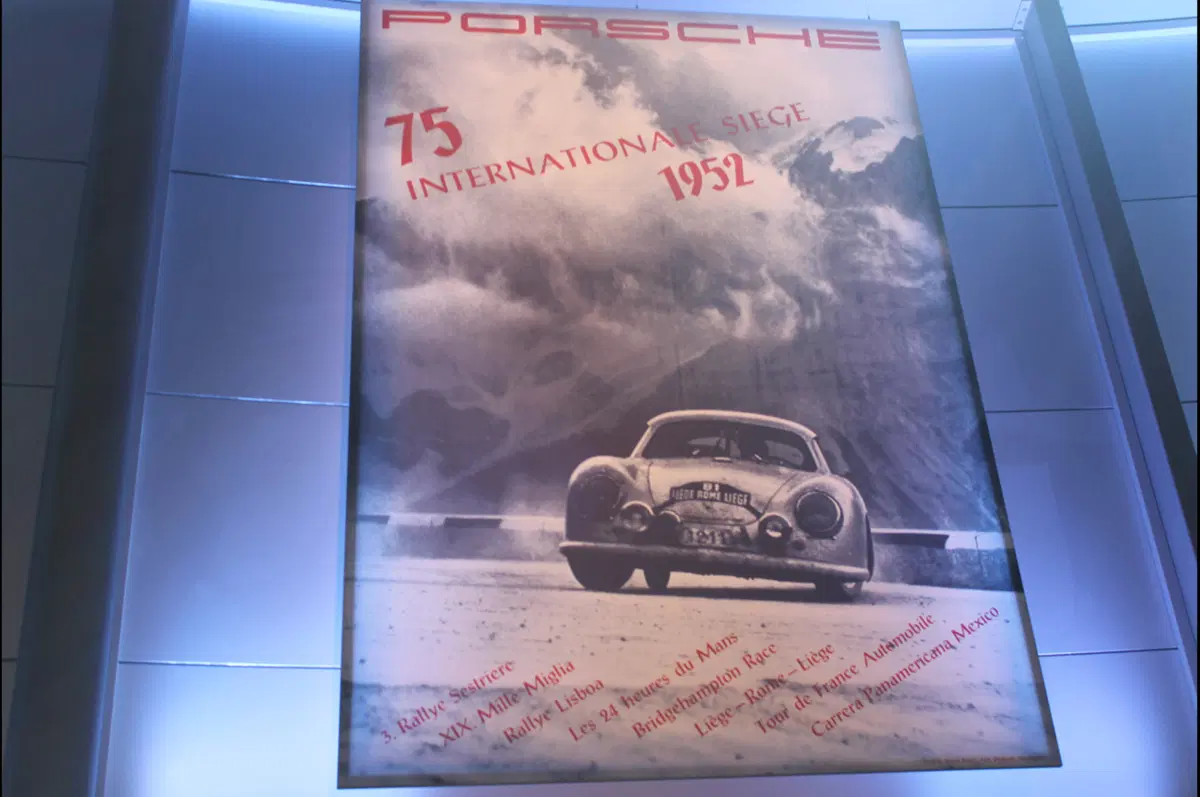 Porsche: inaugurato un nuovo dealer a Milano (91)