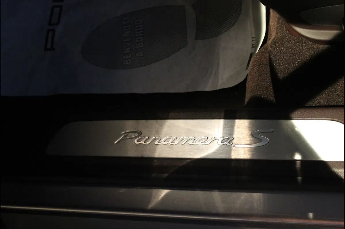 Porsche: inaugurato un nuovo dealer a Milano (107)