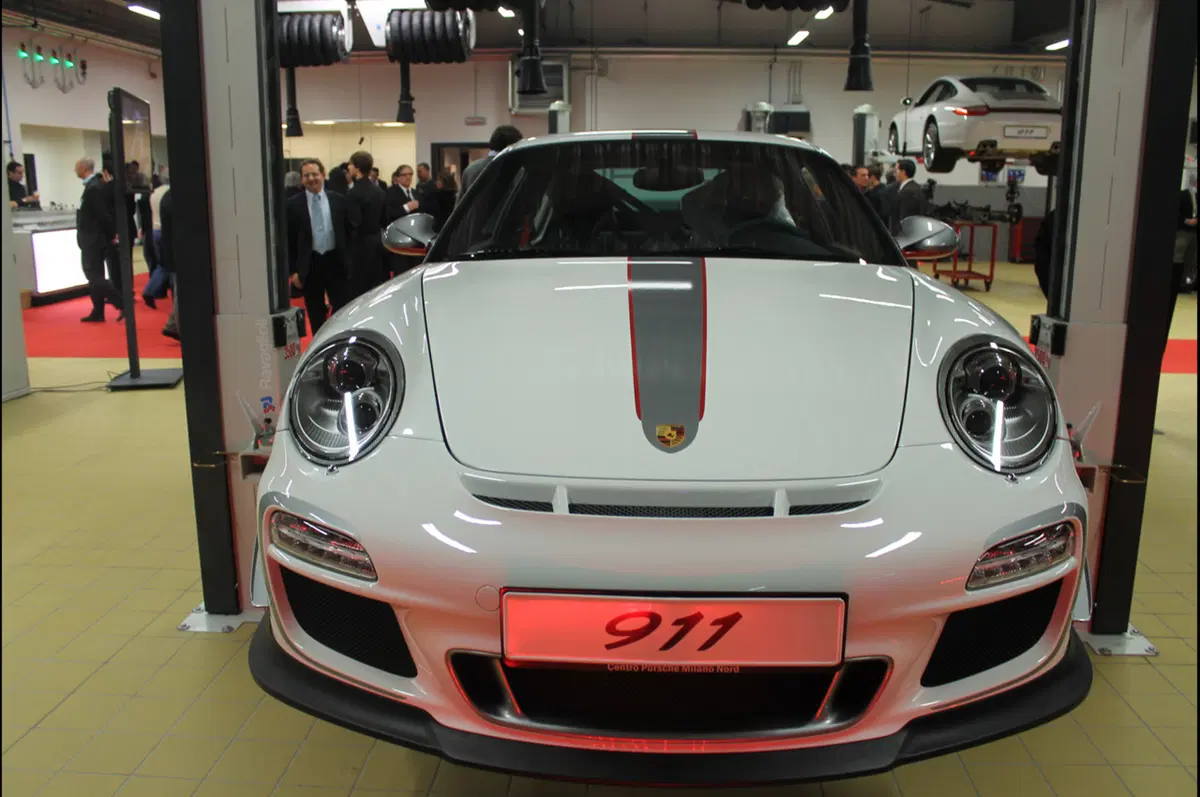Porsche: inaugurato un nuovo dealer a Milano (110)
