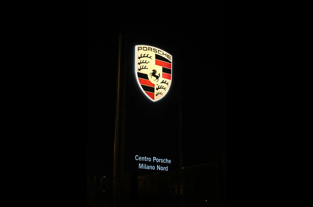 Porsche: inaugurato un nuovo dealer a Milano (113)