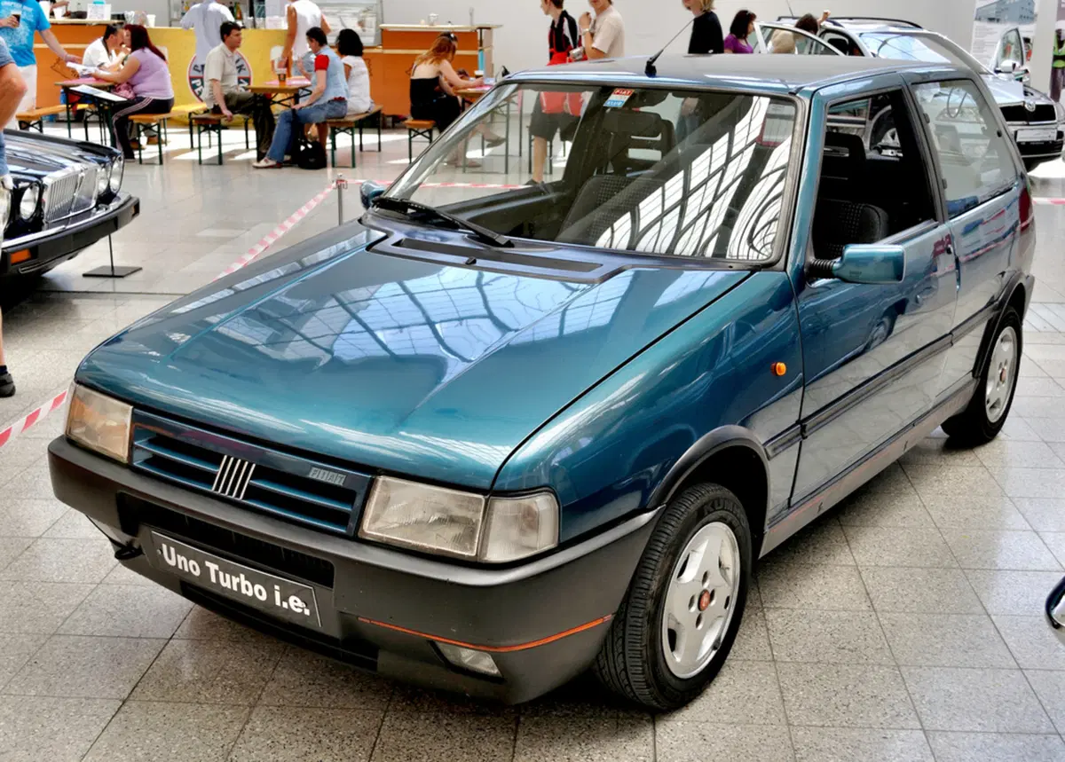 Quale era meglio, Confronto storiche: Fiat Uno Vs Renault Clio I (18)