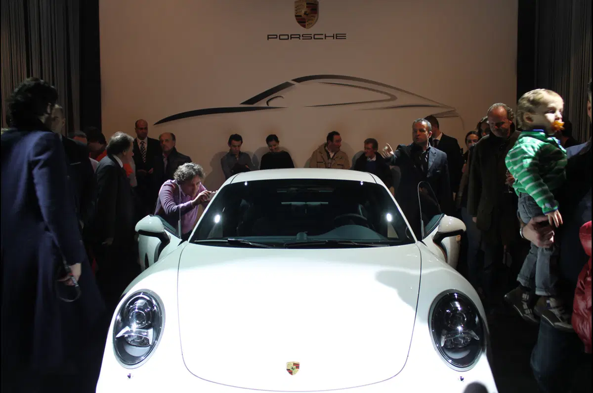 Porsche: inaugurato un nuovo dealer a Milano (128)