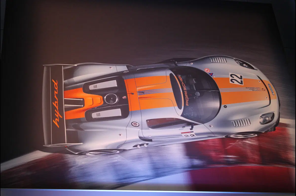 Porsche: inaugurato un nuovo dealer a Milano (136)
