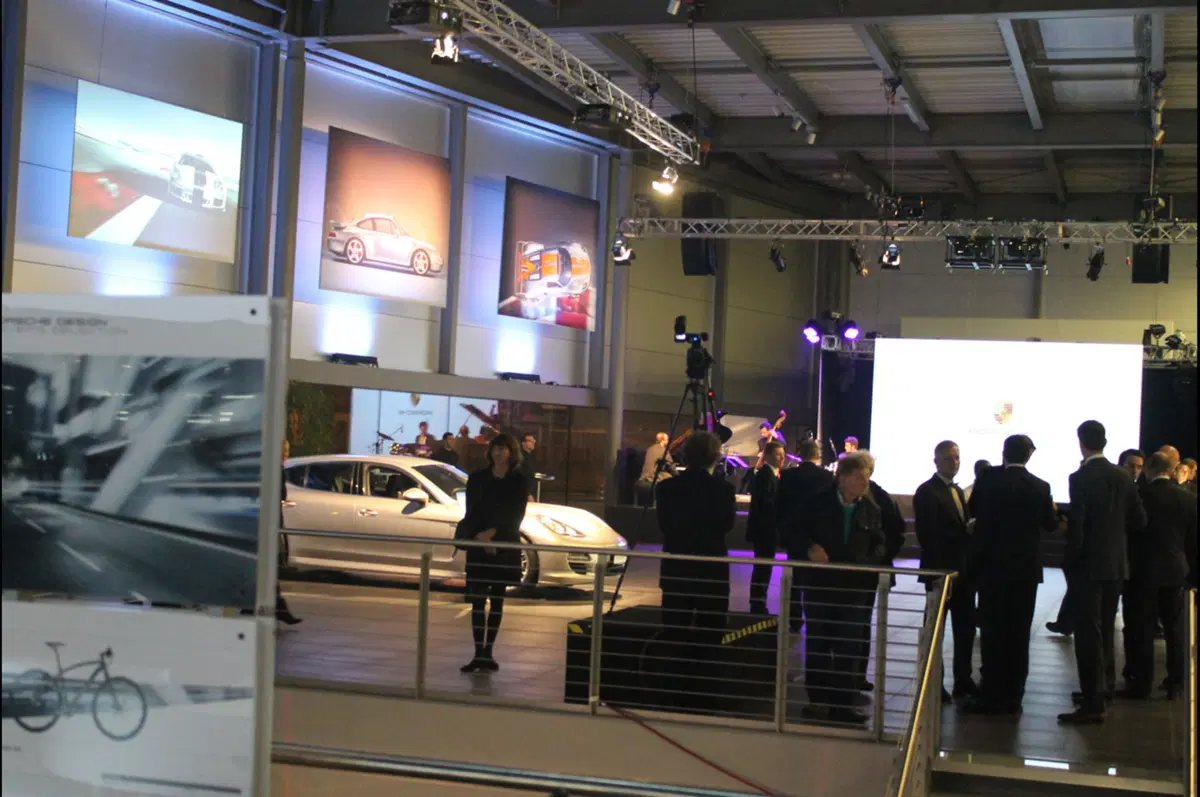Porsche: inaugurato un nuovo dealer a Milano (148)