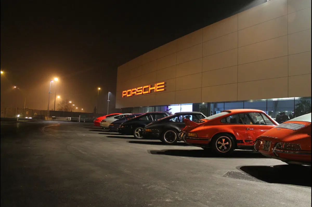 Porsche: inaugurato un nuovo dealer a Milano (155)