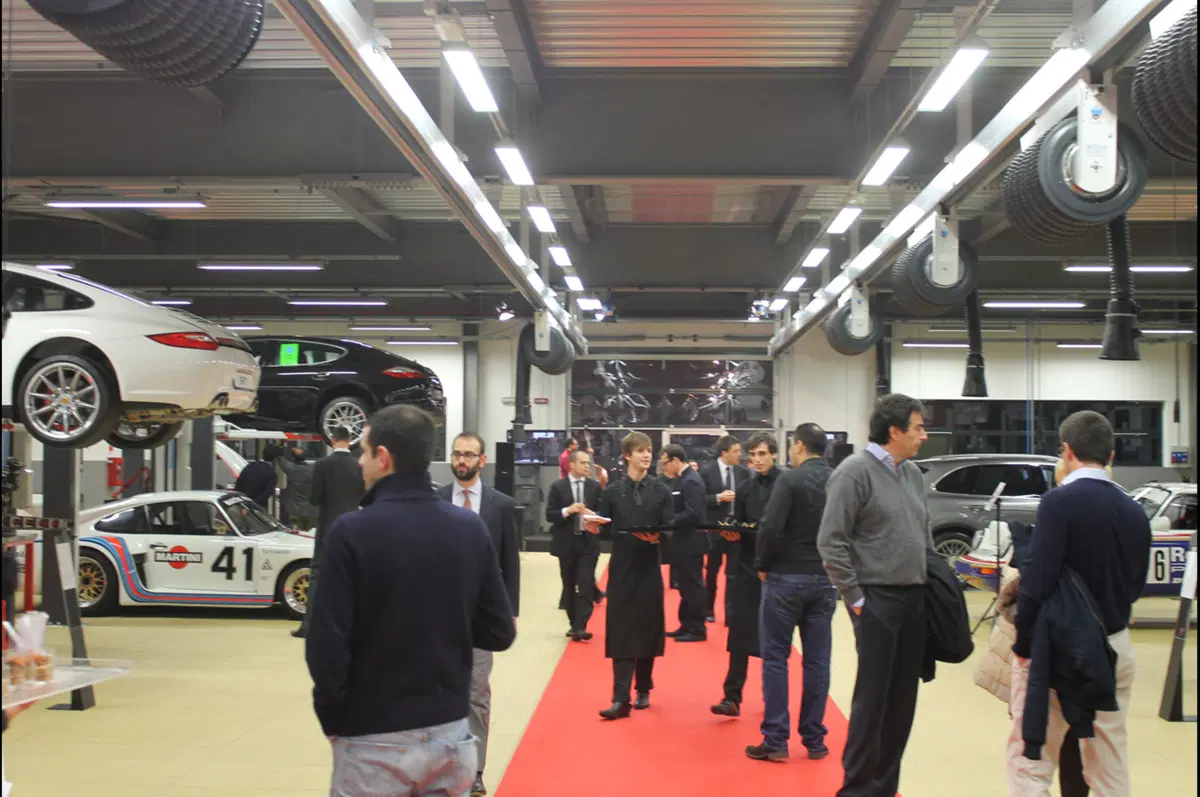 Porsche: inaugurato un nuovo dealer a Milano (161)