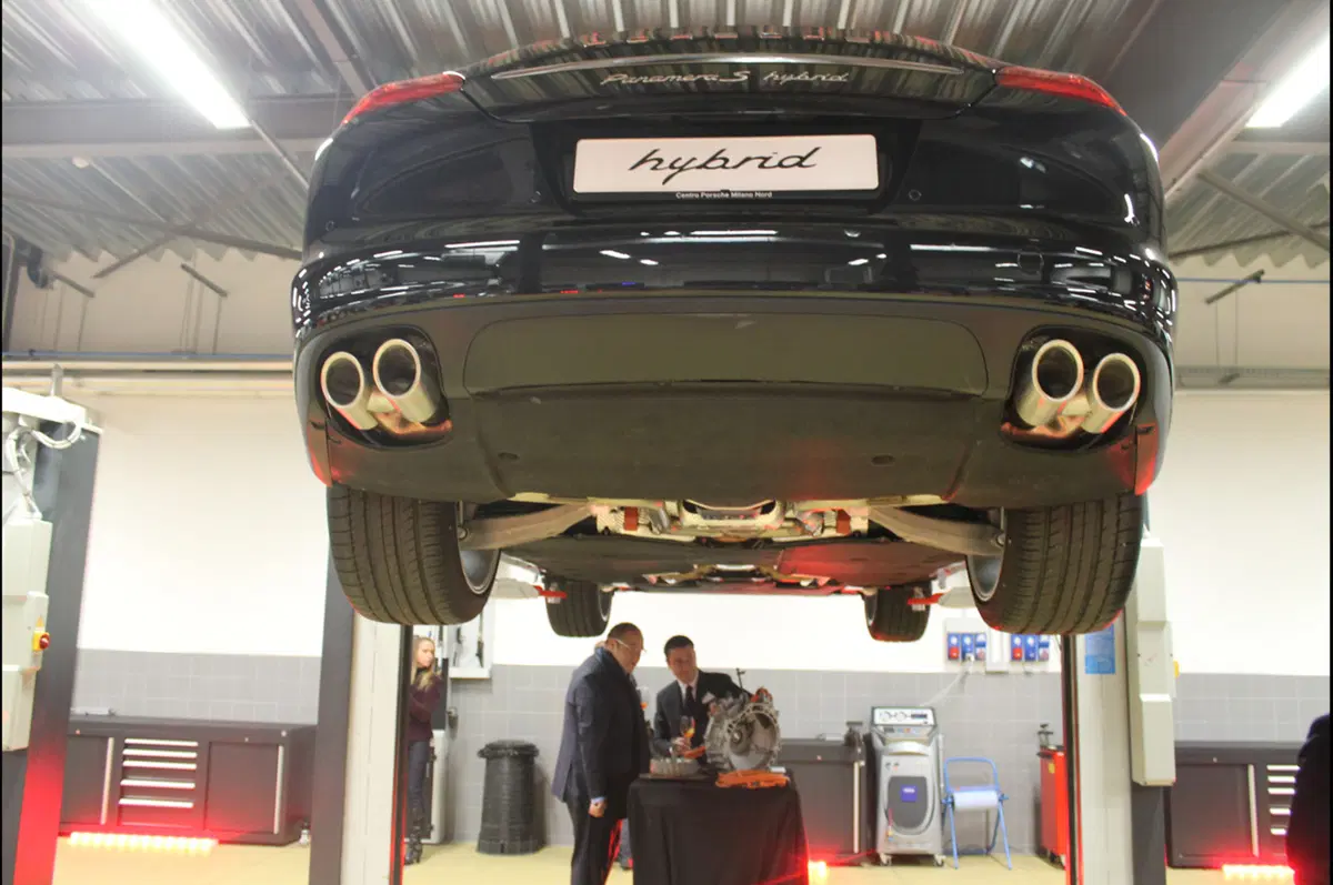 Porsche: inaugurato un nuovo dealer a Milano (178)