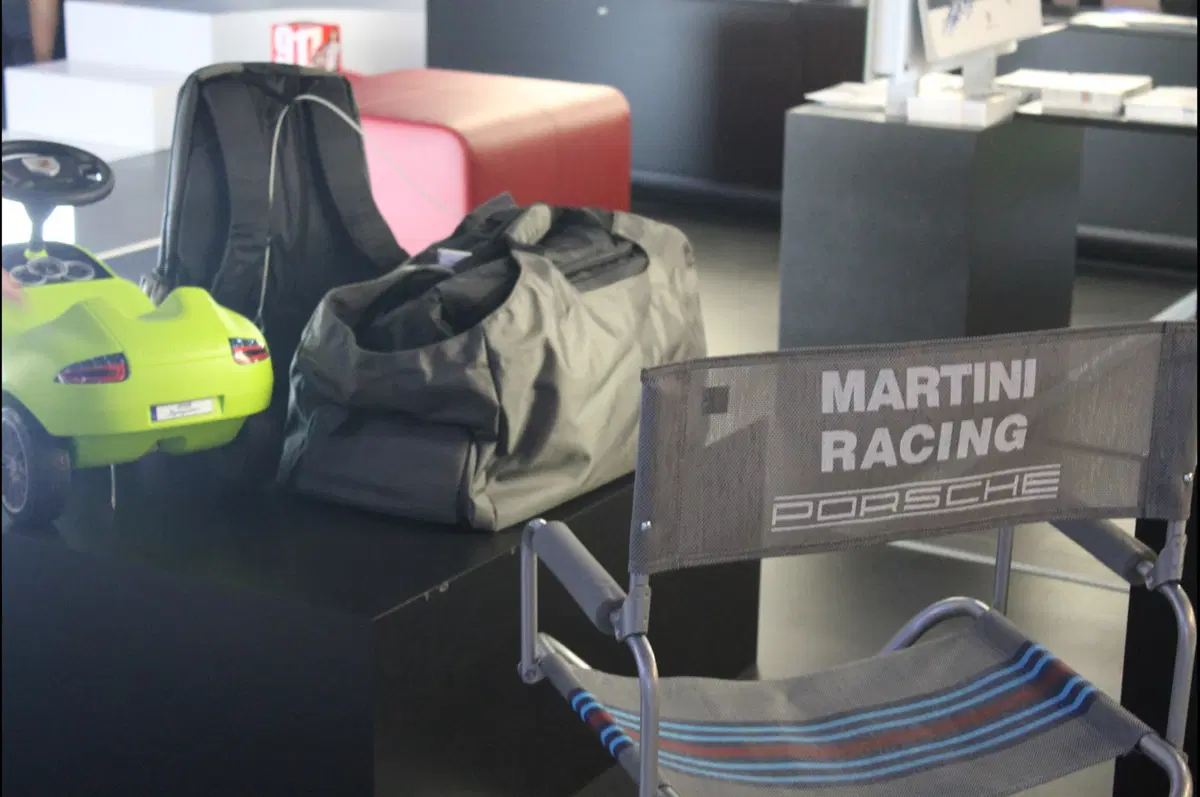 Porsche: inaugurato un nuovo dealer a Milano (180)