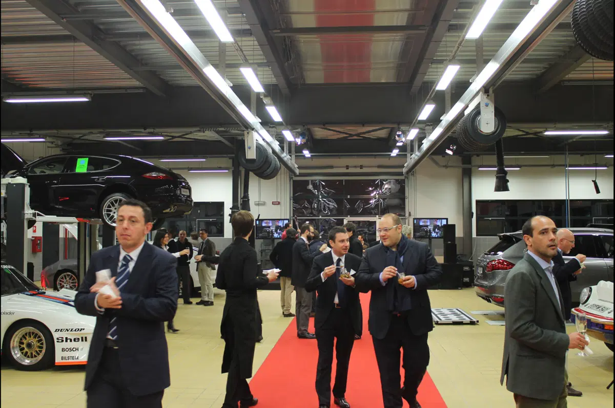 Porsche: inaugurato un nuovo dealer a Milano (182)