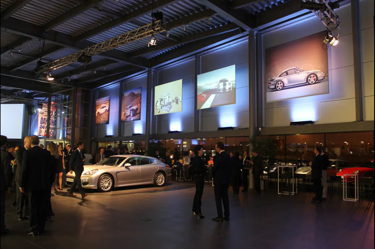 Porsche: inaugurato un nuovo dealer a Milano (185)