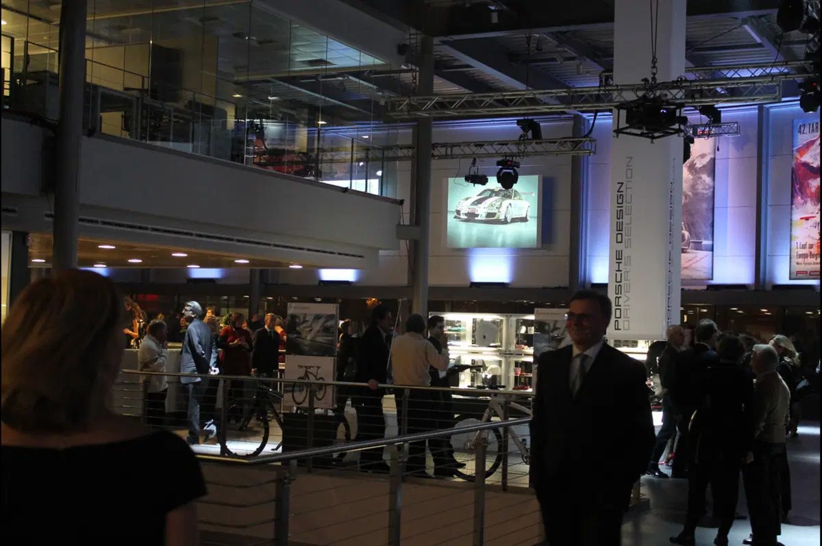 Porsche: inaugurato un nuovo dealer a Milano (187)