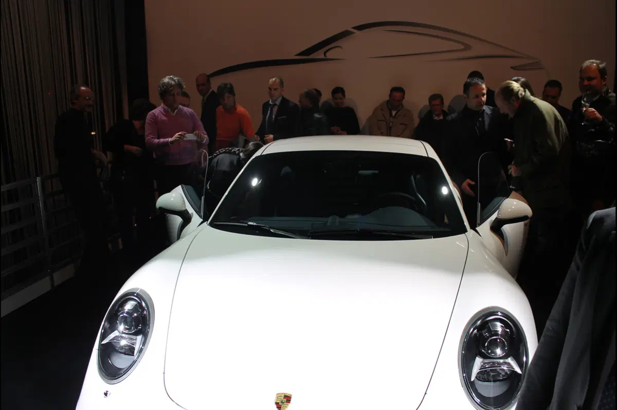 Porsche: inaugurato un nuovo dealer a Milano (200)