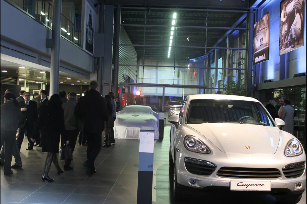 Porsche: inaugurato un nuovo dealer a Milano (217)