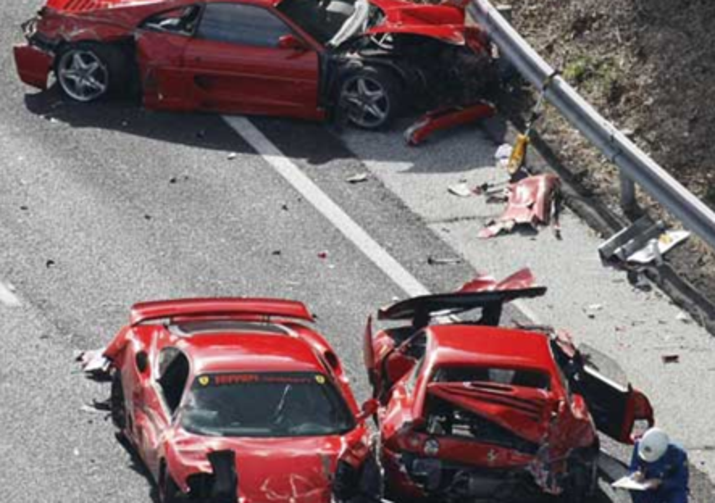 Giappone: 8 Ferrari coinvolte in un incidente stradale