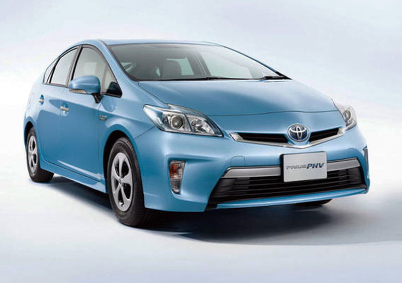 Toyota Prius Plug-In Hybrid: al via le vendite in Giappone