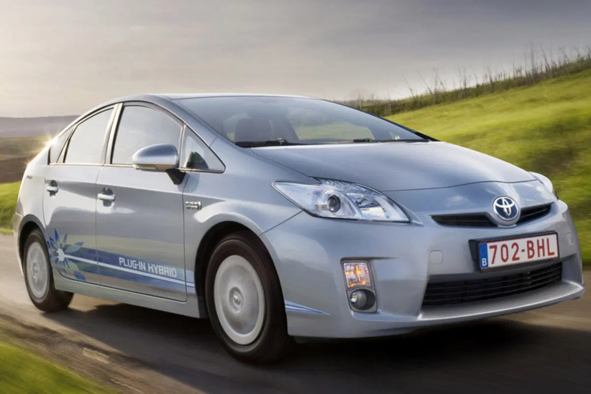 Toyota Prius Plug-In Hybrid: al via le vendite in Giappone (2)