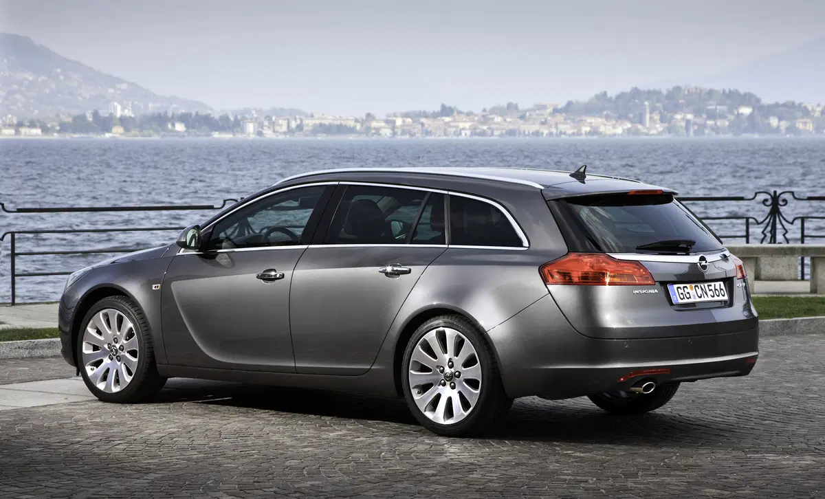 Opel Insigna 2.0 CDTI BiTurbo (6)