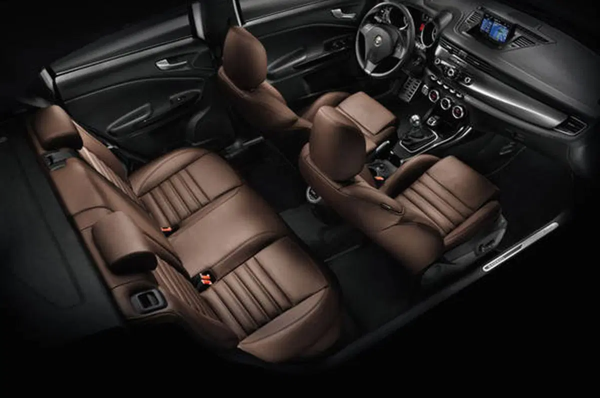 Alfa Romeo Giulietta: nuova serie limitata For Maserati (2)