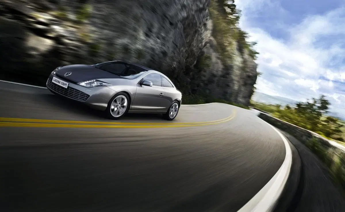 Renault Laguna Coupé 2012