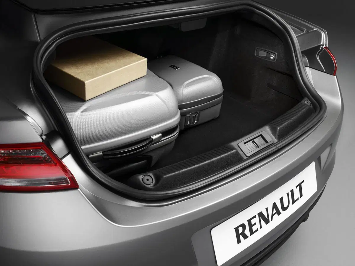 Renault Laguna Coupé 2012 (16)