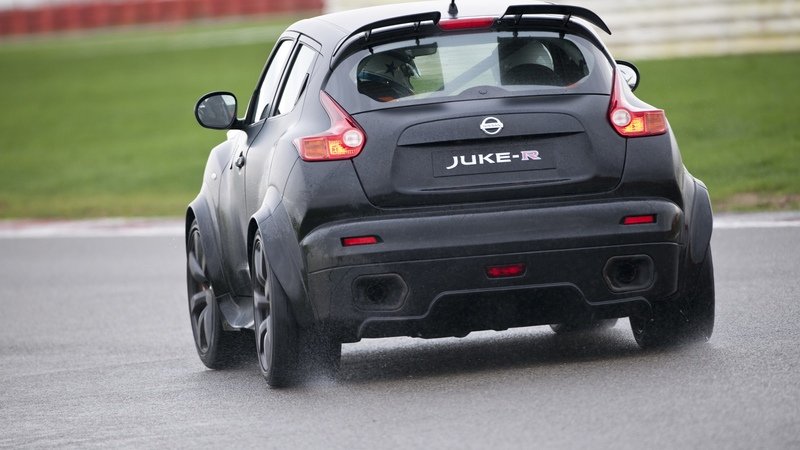 Nissan Juke-R: primo shakedown
