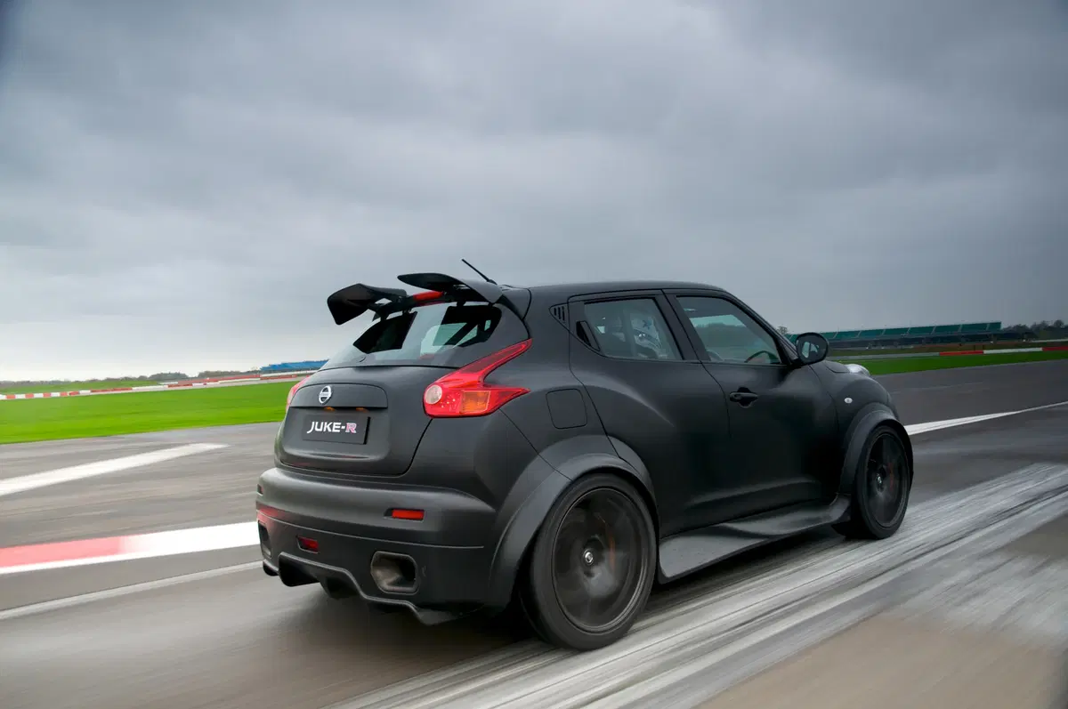 Nissan Juke-R: primo shakedown (5)