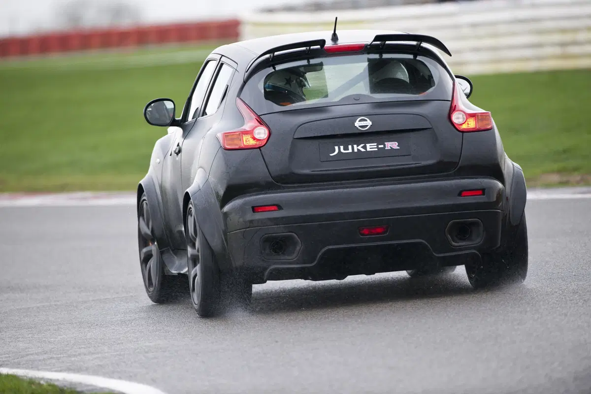 Nissan Juke-R: primo shakedown (6)
