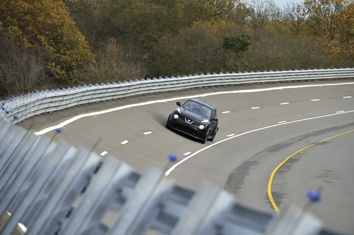 Nissan Juke-R: primo shakedown (7)
