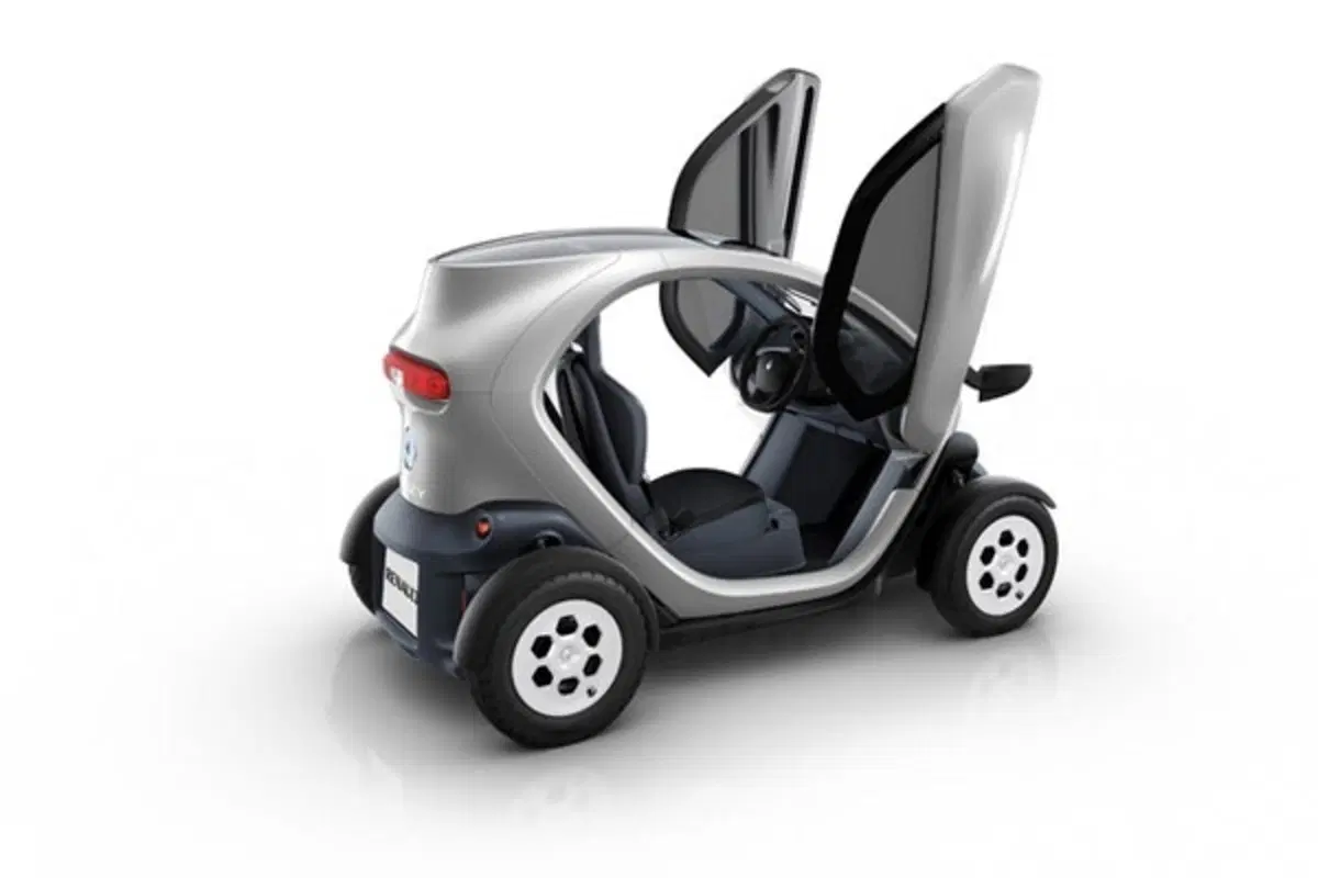 Renault Twizy: listino prezzi (12)