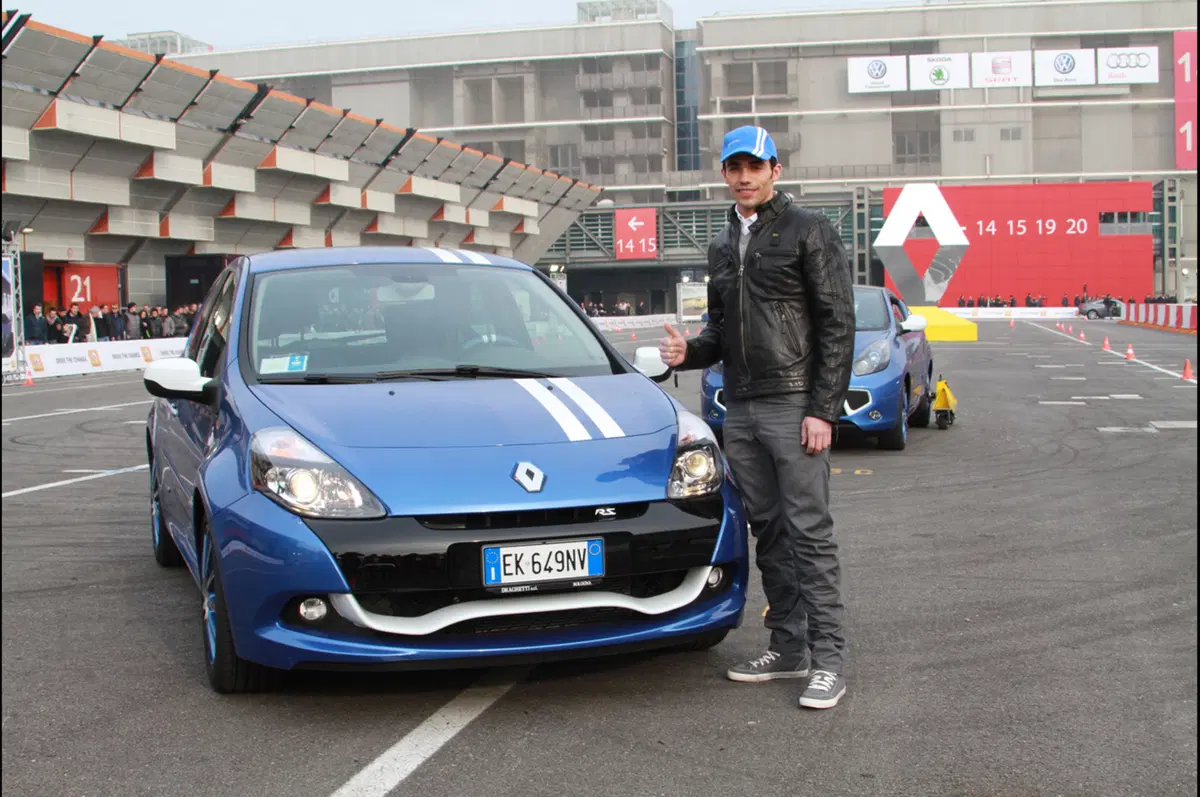 Michele Pirro su Renault Gordini al Motor Show (2)