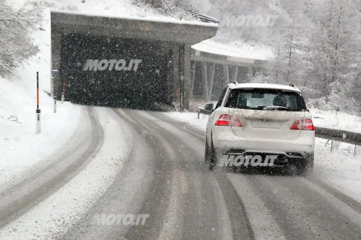 Mercedes-Benz 4Matic (7)