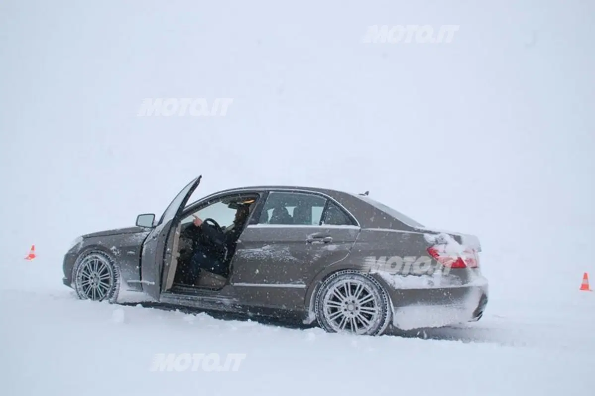 Mercedes-Benz 4Matic (22)