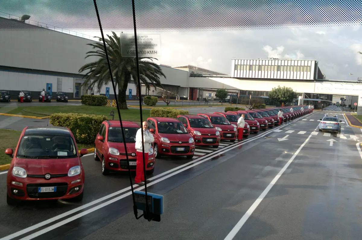 Fiat Panda: Elkann e Marchionne, emozione a Pomigliano (18)