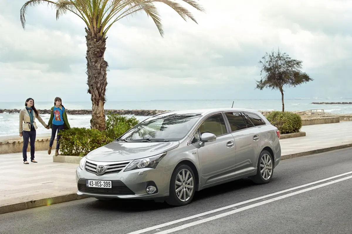 Toyota Avensis: restyling in arrivo