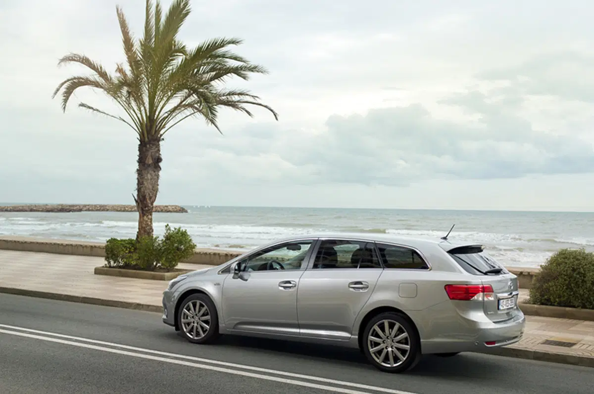Toyota Avensis: restyling in arrivo (2)