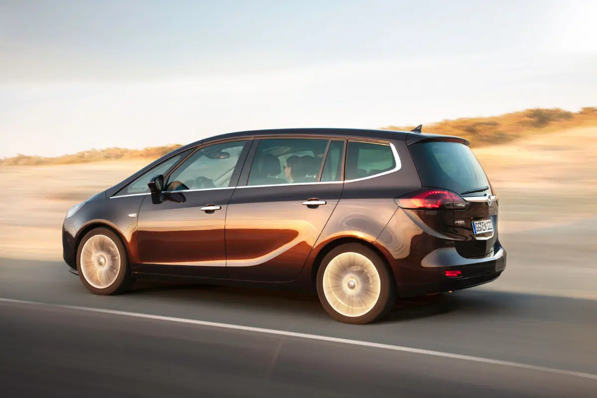 Nuova Opel Zafira Tourer a metano (6)