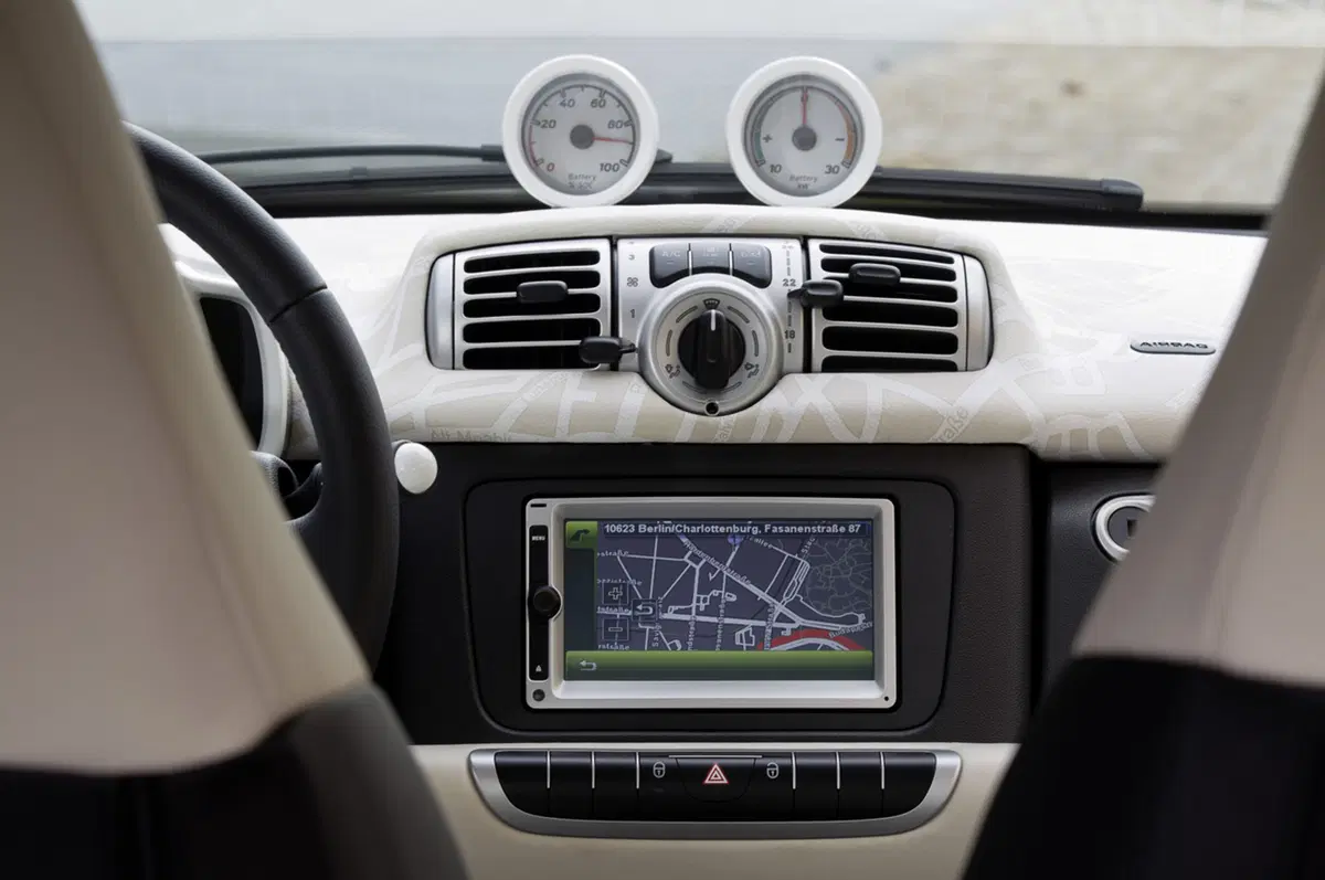 Daimler: via ai test per la ricarica induttiva (2)