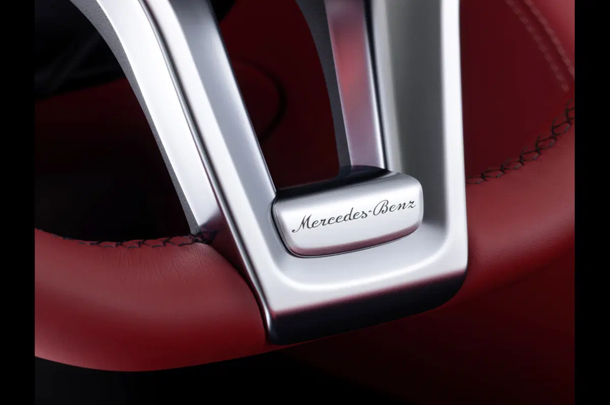 Mercedes-Benz SL: tutte le informazioni ufficiali (12)
