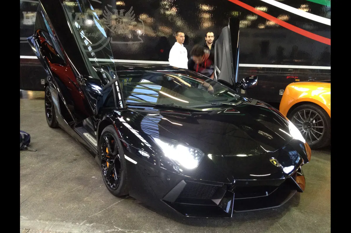 Lamborghini Aventador: nata per le corse (2)
