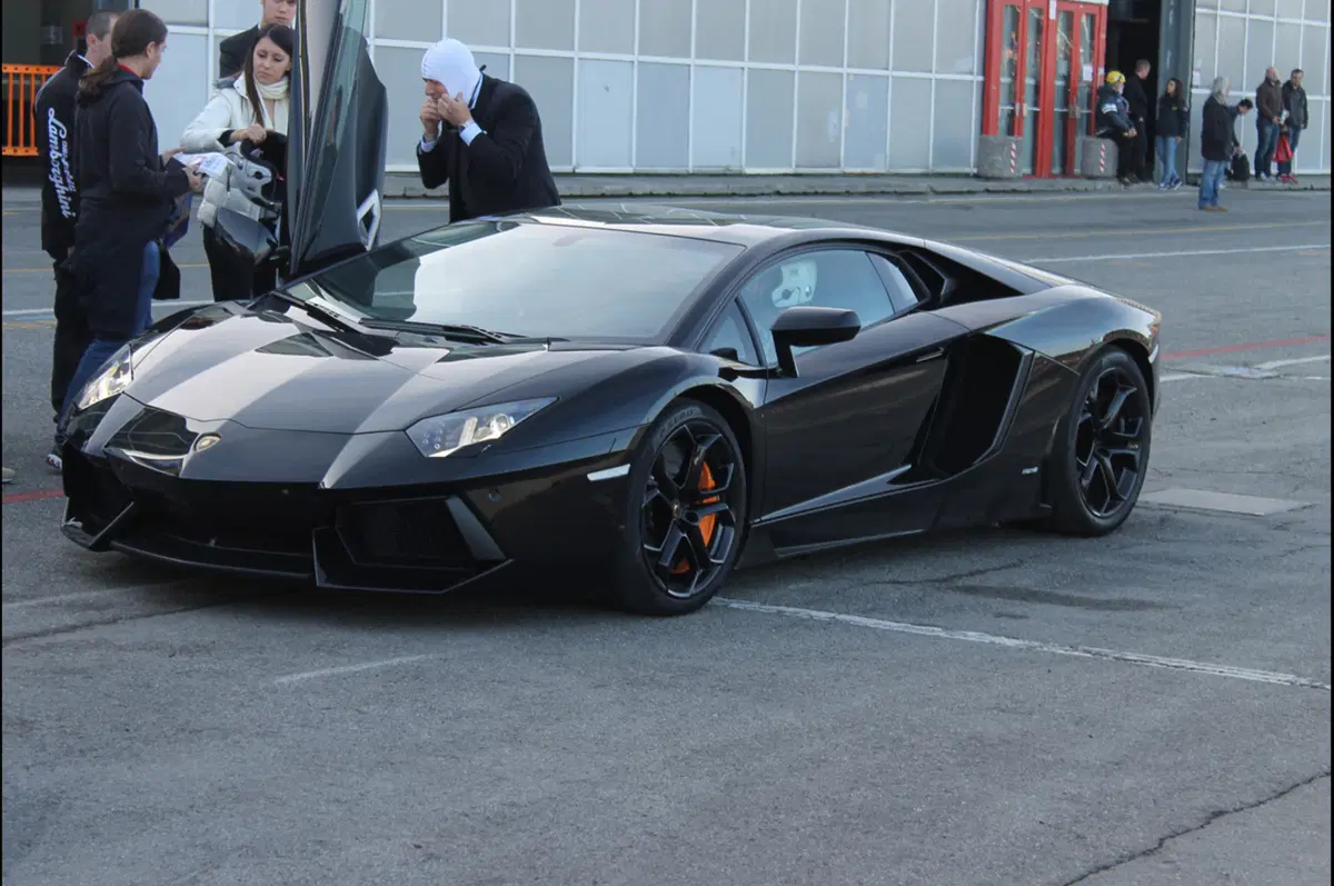 Lamborghini Aventador: nata per le corse (14)