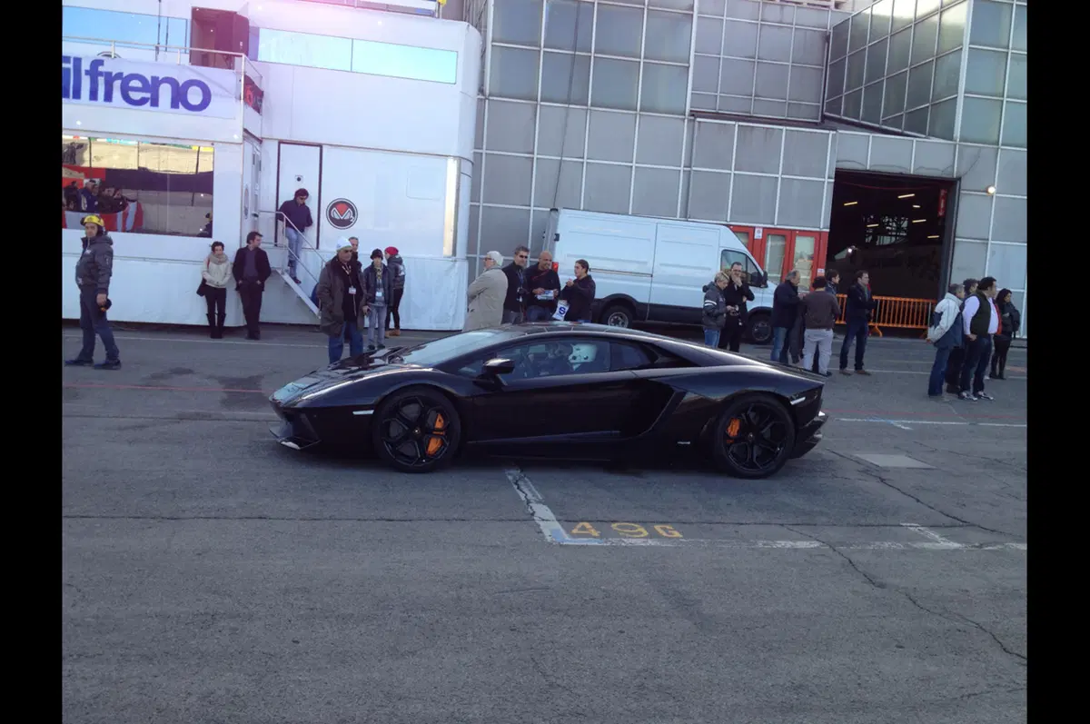 Lamborghini Aventador: nata per le corse (16)