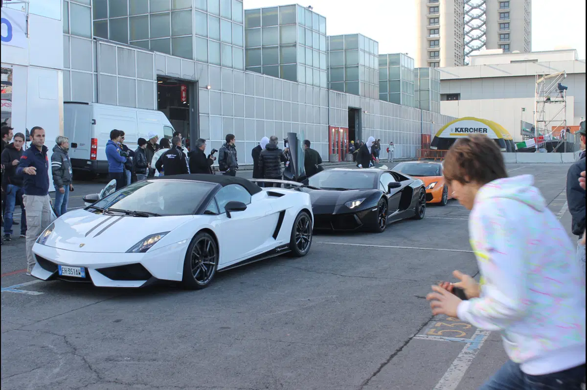 Lamborghini Aventador: nata per le corse (27)