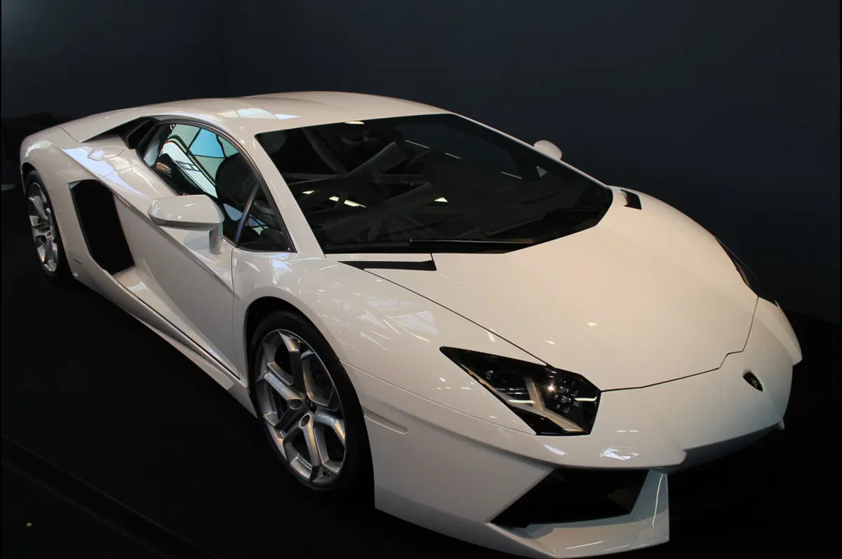Lamborghini Aventador: nata per le corse (43)