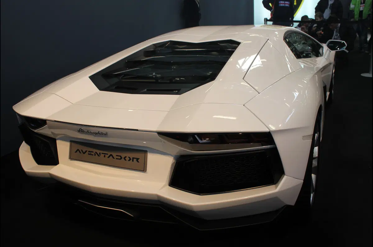 Lamborghini Aventador: nata per le corse (45)