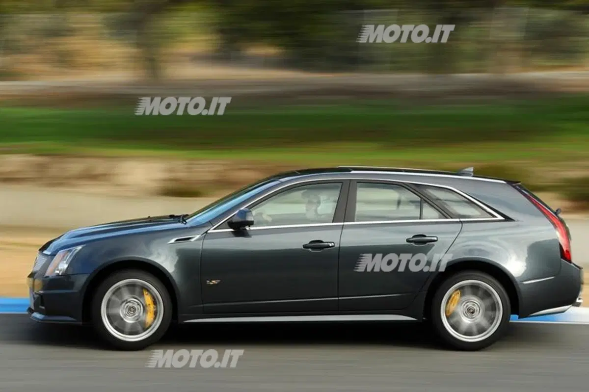 Cadillac CTS-V Wagon (2)