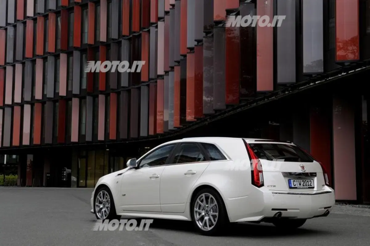 Cadillac CTS-V Wagon (10)
