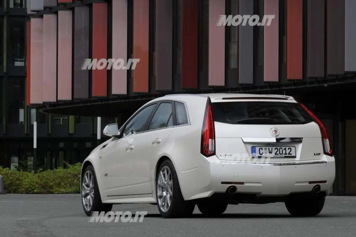 Cadillac CTS-V Wagon (12)