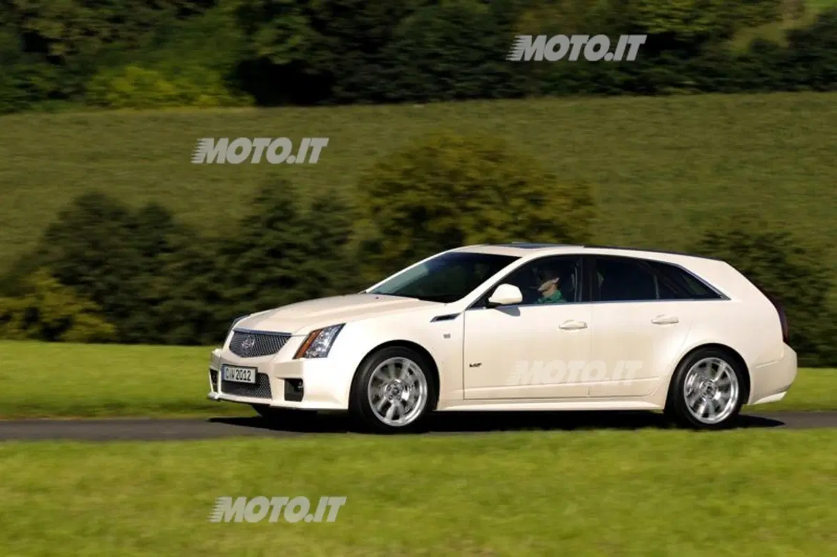 Cadillac CTS-V Wagon (13)